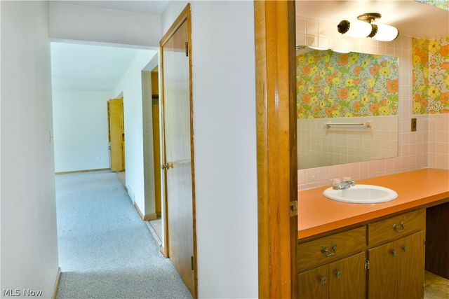 2909 Beal Street NW, Warren, OH 44485