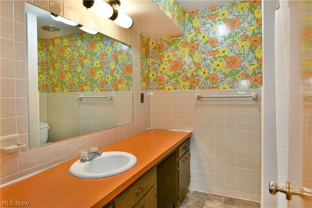 2909 Beal Street NW, Warren, OH 44485