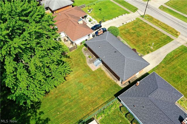 2909 Beal Street NW, Warren, OH 44485