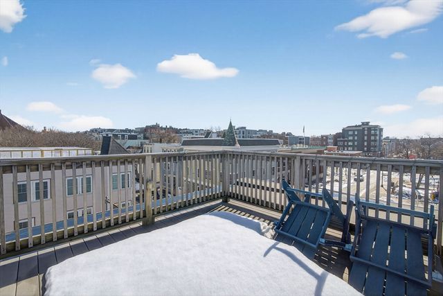 170 W 3rd St 1, Boston, MA 02127