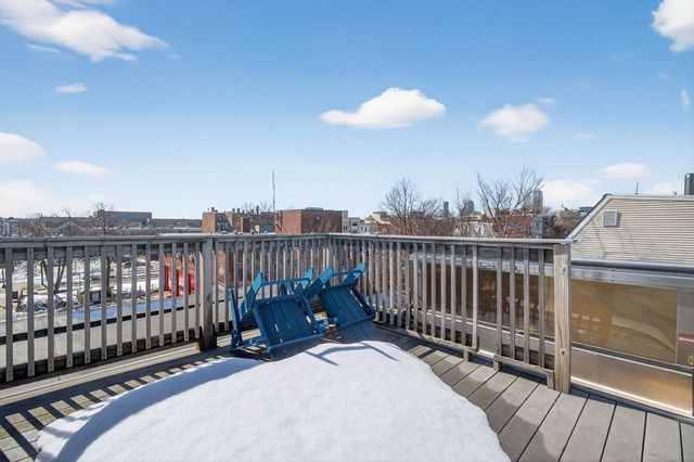 170 W 3rd St 1, Boston, MA 02127