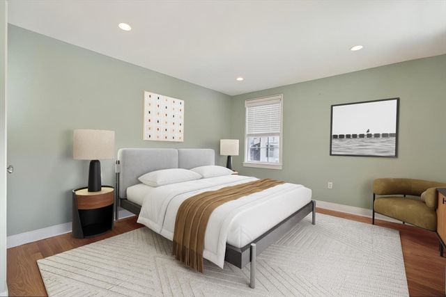 170 W 3rd St 1, Boston, MA 02127