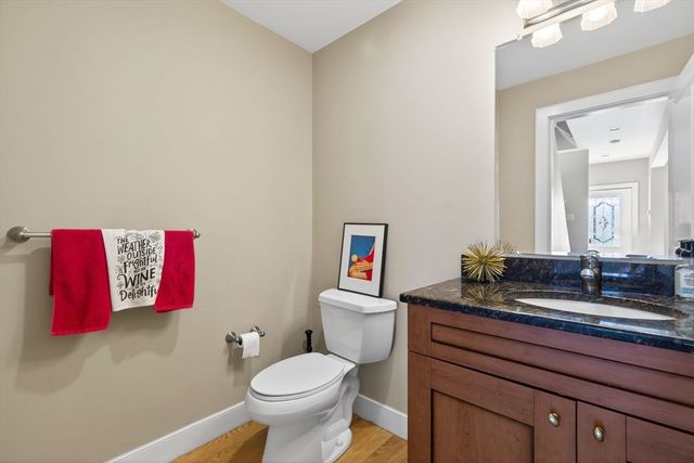 170 W 3rd St 1, Boston, MA 02127