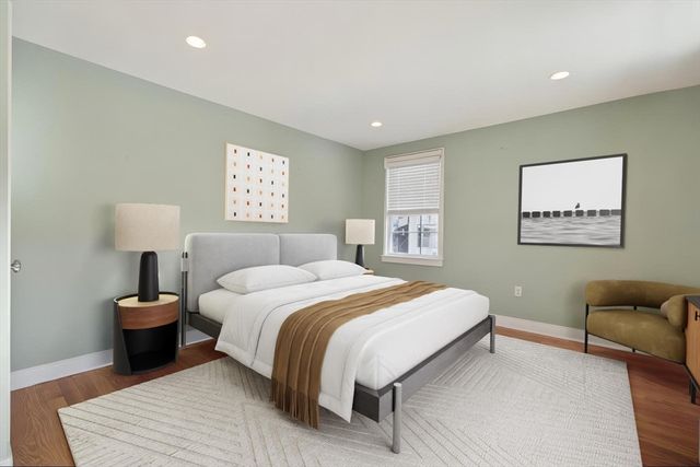 170 W 3rd St 1, Boston, MA 02127