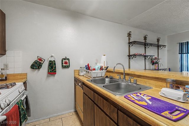 4793 Via Renaldo, Las Vegas, NV 89103