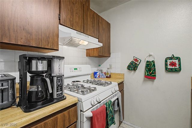 4793 Via Renaldo, Las Vegas, NV 89103