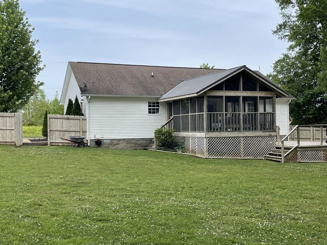 101 Michael Dr, Leoma, TN 38468
