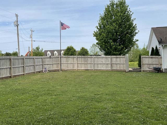 101 Michael Dr, Leoma, TN 38468