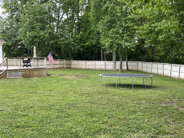 101 Michael Dr, Leoma, TN 38468
