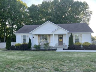 101 Michael Dr, Leoma, TN 38468