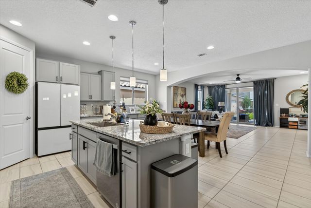 922 Turquesa Loop SE, Rio Rancho, NM 87124
