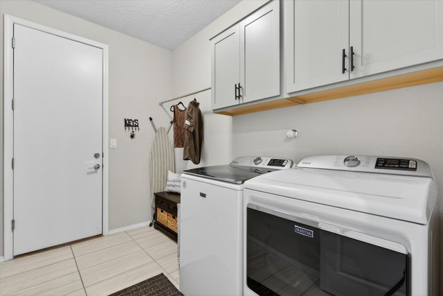 922 Turquesa Loop SE, Rio Rancho, NM 87124