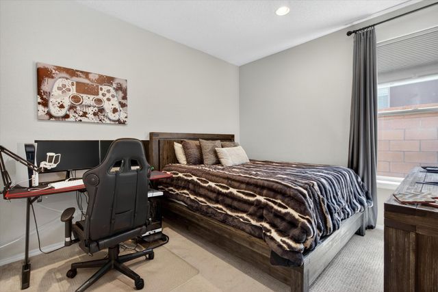 922 Turquesa Loop SE, Rio Rancho, NM 87124