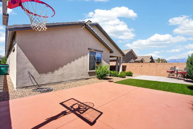 922 Turquesa Loop SE, Rio Rancho, NM 87124