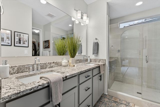 922 Turquesa Loop SE, Rio Rancho, NM 87124