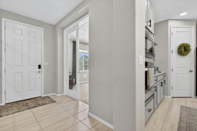 922 Turquesa Loop SE, Rio Rancho, NM 87124