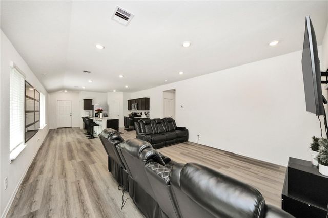 1010 Muscadine Vine Lane, Houston, TX 77090