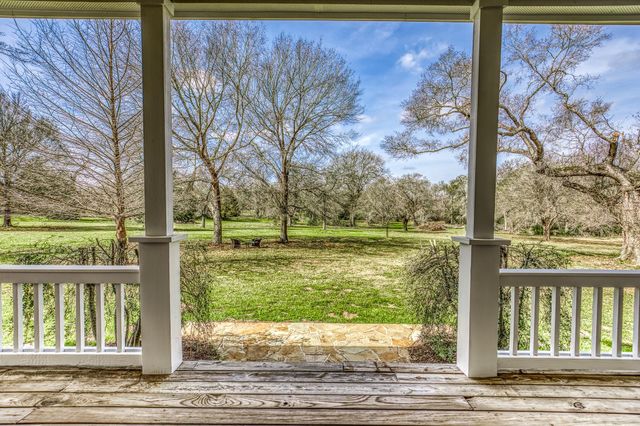 10822 N Korthauer, Bellville, TX 77418