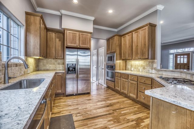 10822 N Korthauer, Bellville, TX 77418