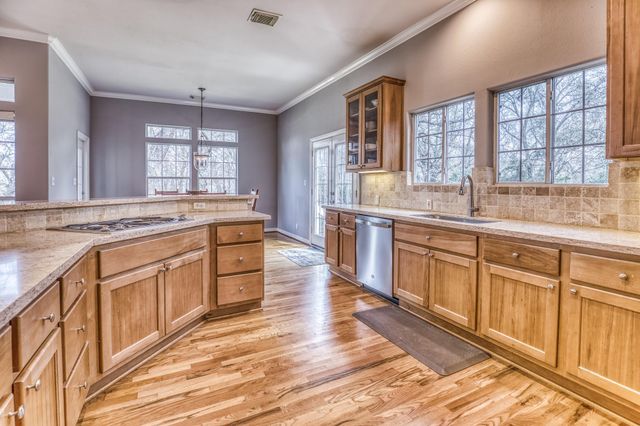 10822 N Korthauer, Bellville, TX 77418