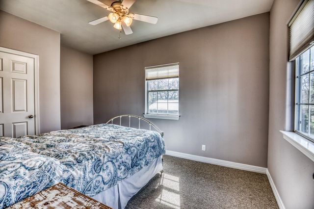 10822 N Korthauer, Bellville, TX 77418