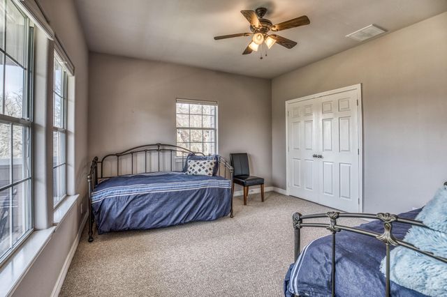 10822 N Korthauer, Bellville, TX 77418