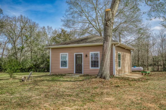 10822 N Korthauer, Bellville, TX 77418