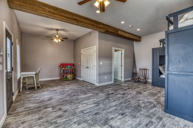 10822 N Korthauer, Bellville, TX 77418