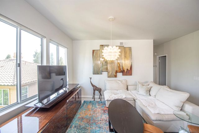 4175 Via Candidiz 21, San Diego, CA 92130