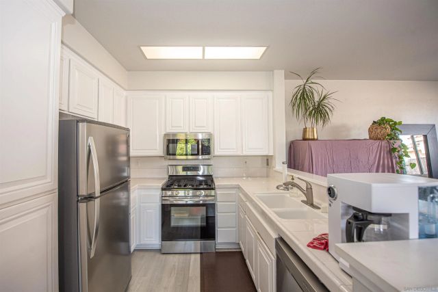 4175 Via Candidiz 21, San Diego, CA 92130