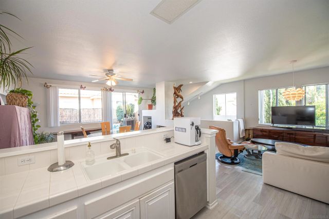 4175 Via Candidiz 21, San Diego, CA 92130