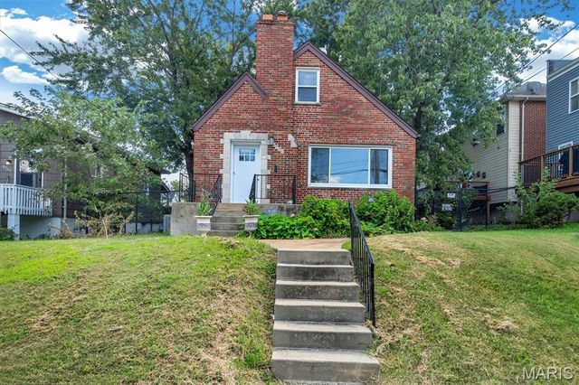 6750 Plateau Avenue, St Louis, MO 63139