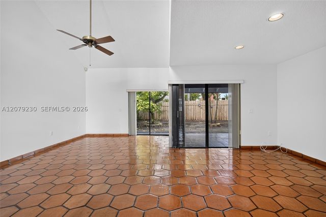 6328 SW 127th Pl, Miami, FL 33183