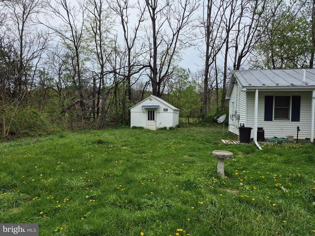 200 MIDDLE LN, Gore, VA 22637