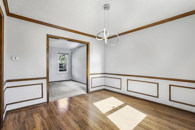 7898 Sarahurst Drive, Dublin, OH 43016