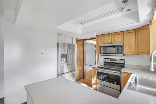 7898 Sarahurst Drive, Dublin, OH 43016