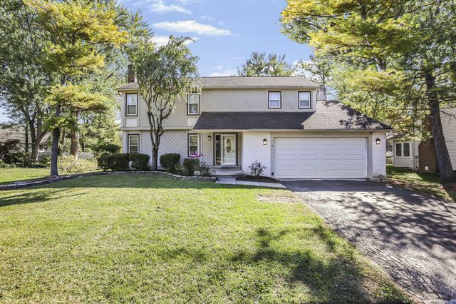 7898 Sarahurst Drive, Dublin, OH 43016