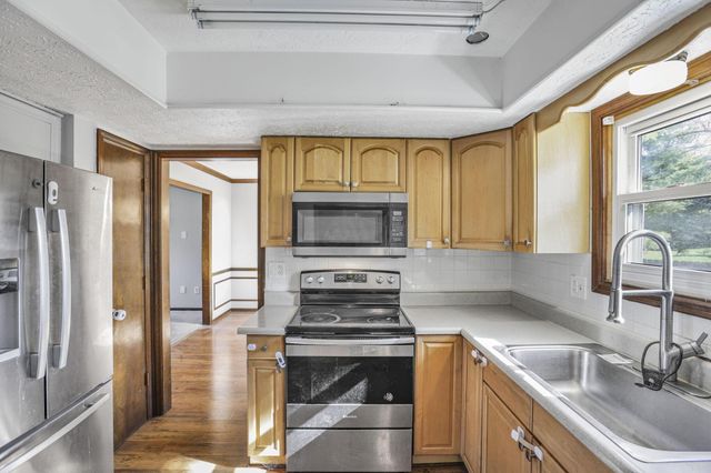 7898 Sarahurst Drive, Dublin, OH 43016