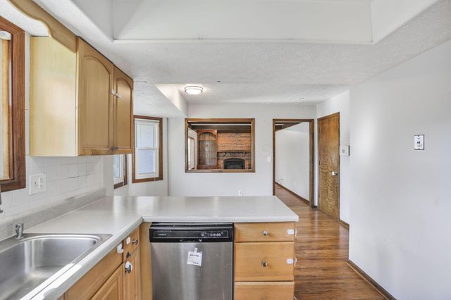 7898 Sarahurst Drive, Dublin, OH 43016