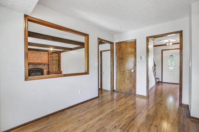 7898 Sarahurst Drive, Dublin, OH 43016