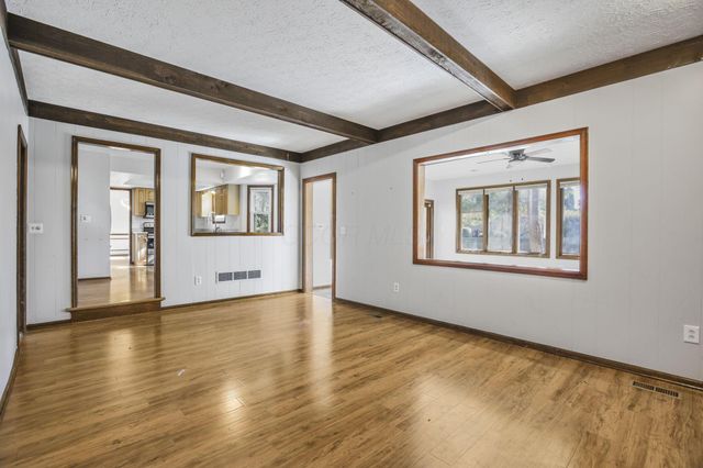 7898 Sarahurst Drive, Dublin, OH 43016