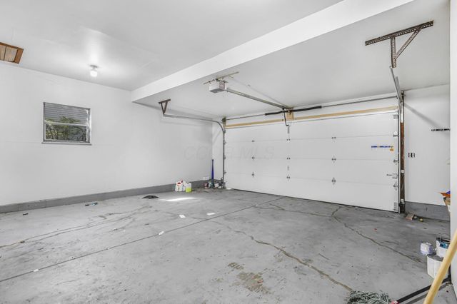 7898 Sarahurst Drive, Dublin, OH 43016