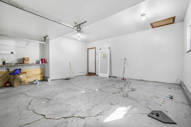 7898 Sarahurst Drive, Dublin, OH 43016