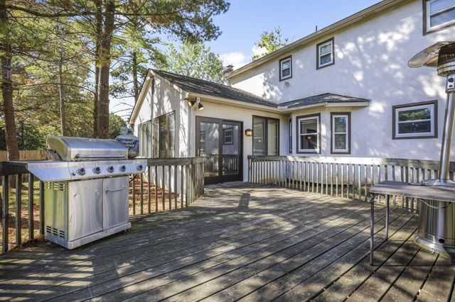 7898 Sarahurst Drive, Dublin, OH 43016