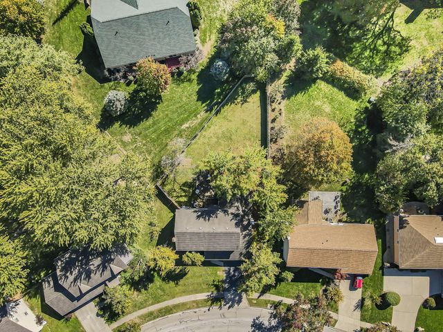 7898 Sarahurst Drive, Dublin, OH 43016