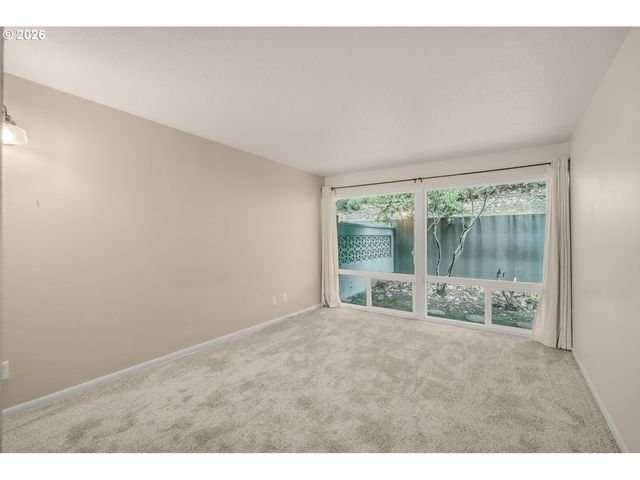 4460 Sw SCHOLLS FERRY Rd 3, Portland, OR 97225