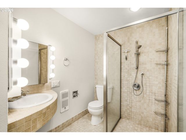 4460 Sw SCHOLLS FERRY Rd 3, Portland, OR 97225