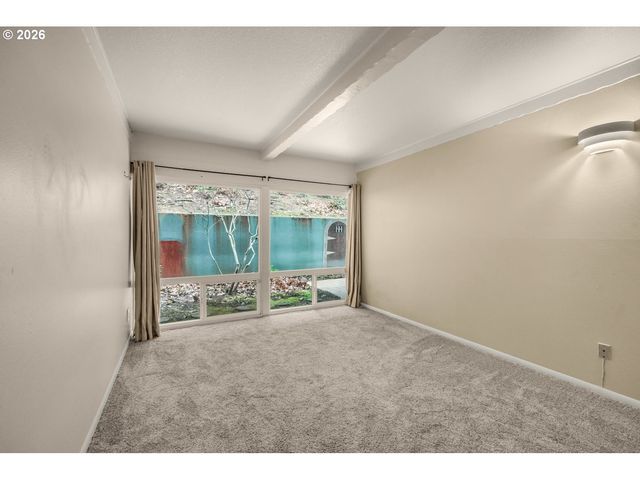 4460 Sw SCHOLLS FERRY Rd 3, Portland, OR 97225