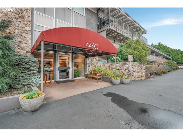 4460 Sw SCHOLLS FERRY Rd 3, Portland, OR 97225