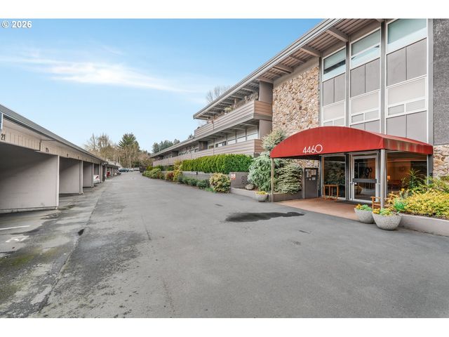 4460 Sw SCHOLLS FERRY Rd 3, Portland, OR 97225